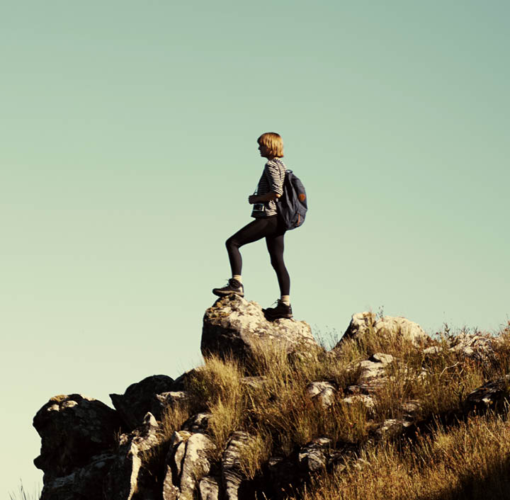 Shot of a young hiker taking in the view from the top of a mountainhttp://195.154.178.81/DATA/i_collage/pu/shoots/804697.jpg