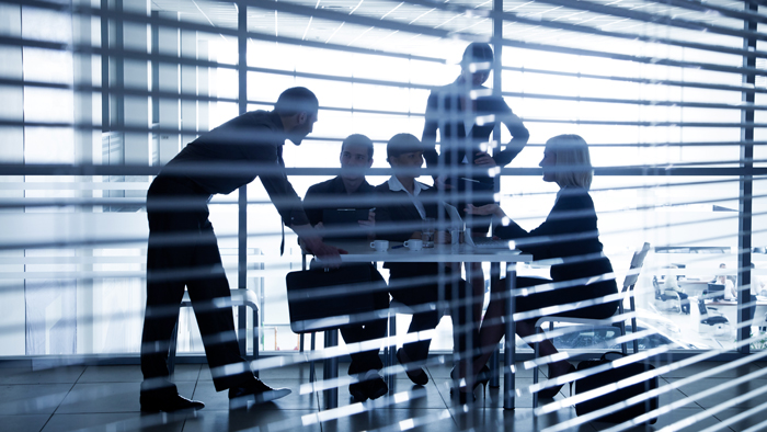 c03-solutions-data-governance-risk-compliance